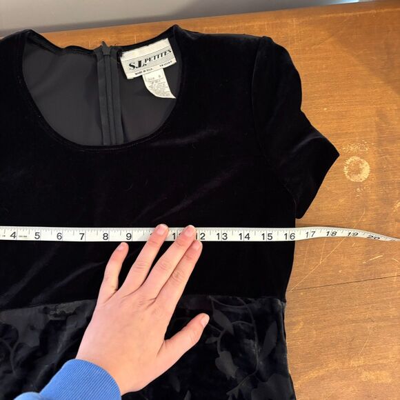 Vintage 8 S.L. Petites Black Velvet Floral 90s Whimsygoth Party Mini Dress LBD - Picture 8 of 8